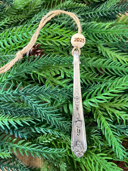 Vintage Ornate Stem Ornament