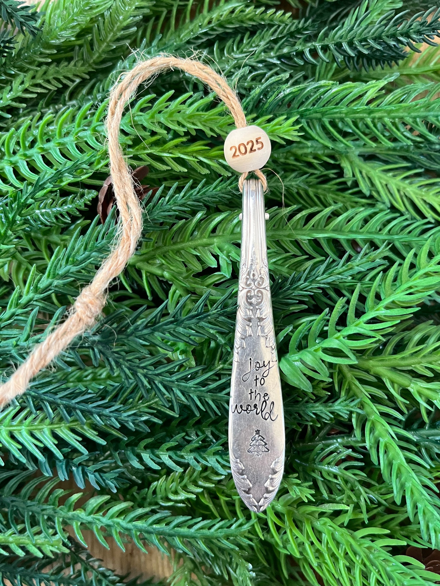 Vintage Ornate Stem Ornament