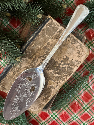 Ornate Christmas Vintage Pie Server