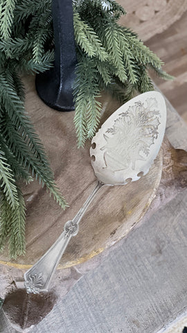 Ornate Vintage Pie Server