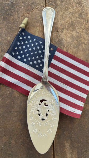 Patriotic Vintage Pie Server