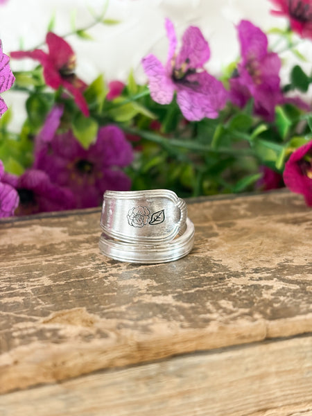 Floral Stamped Twist Spoon Ring