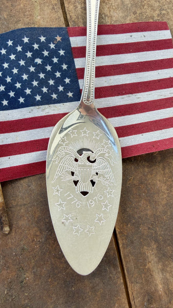 Patriotic Vintage Pie Server