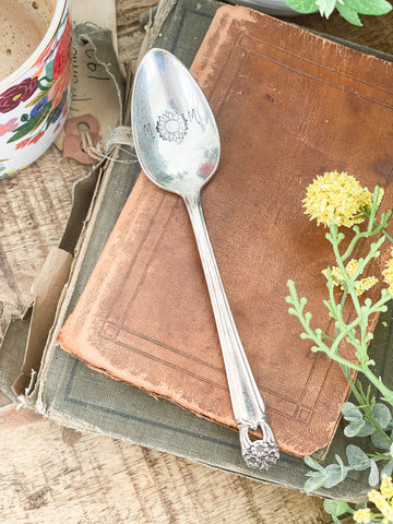 M🌻M Vintage Spoon